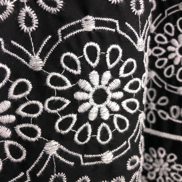 Talbots MP Off Shoulder Embroidered Eyelet Tunic - Picture 10 of 16